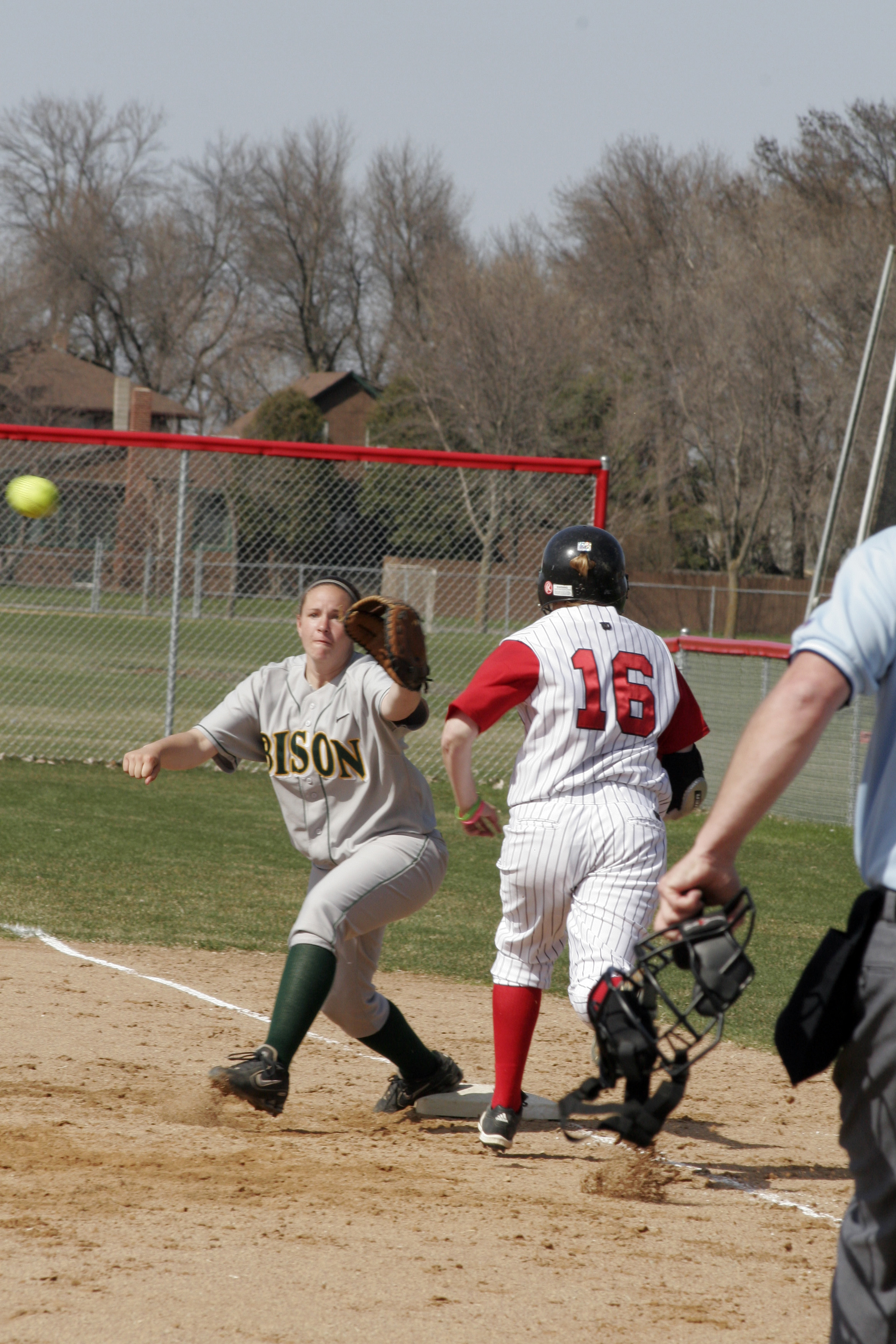 MSUM softball apr 2007